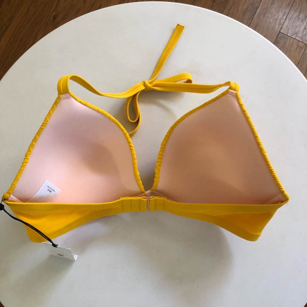 Swim top. 38D - Picture 3 of 3